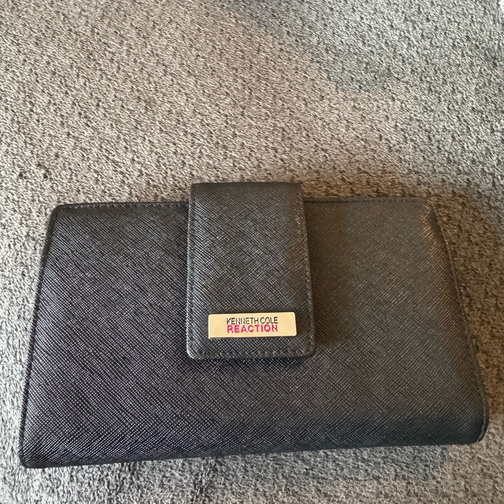 Kenneth Cole Reaction Charcoal Clutch